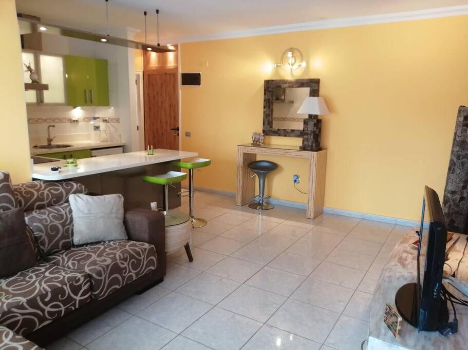 Casa Lucia Appartement Arona  Buitenkant foto